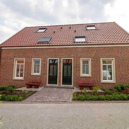 Up Besoeoek - Magnolie Mit Sauna *