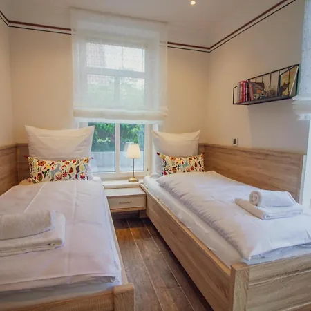 Up Besoeoek - Magnolie Mit Sauna Apartment